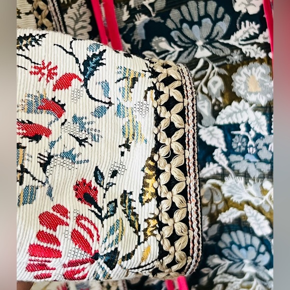 Tristan Floral Quilted Long Jacket - Picture 11 of 12